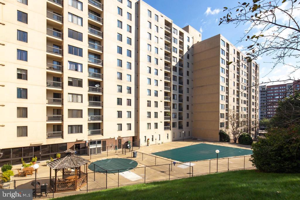 SENTINEL OF LANDMARK - Residential Lease