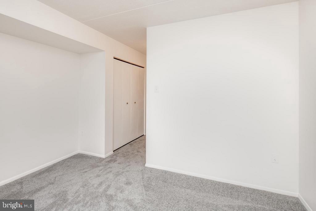 SENTINEL OF LANDMARK - Residential Lease