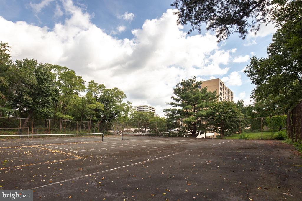 SENTINEL OF LANDMARK - Residential Lease