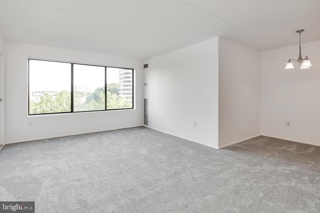 SENTINEL OF LANDMARK - Residential Lease