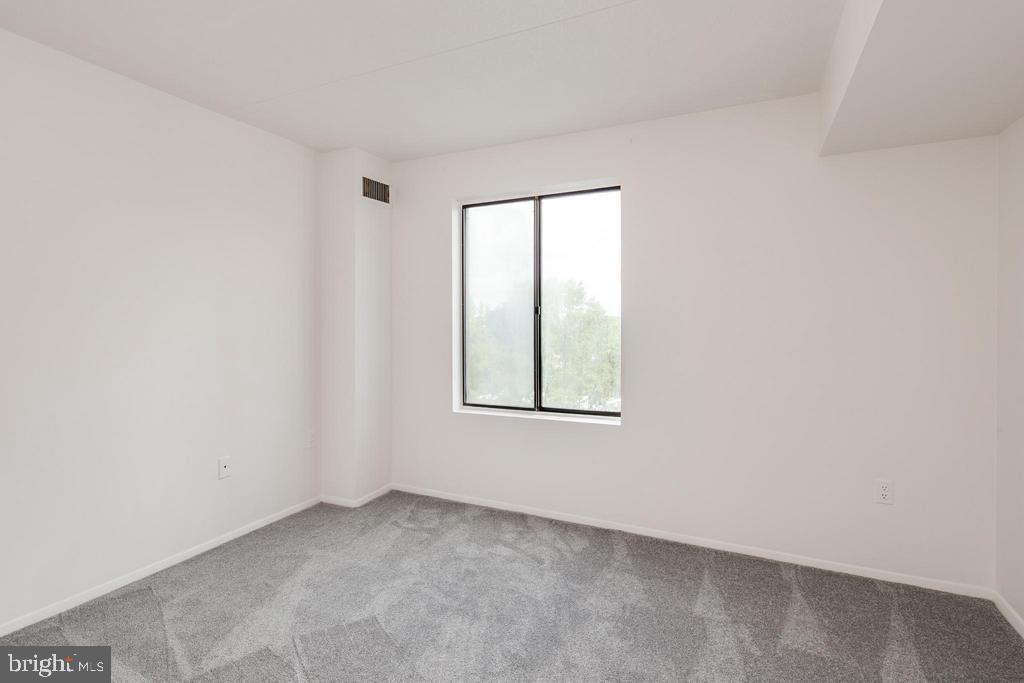 SENTINEL OF LANDMARK - Residential Lease