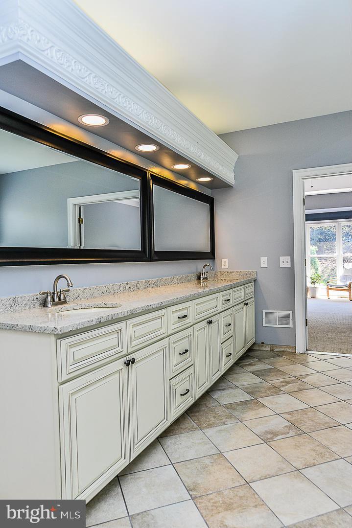 SMC MCLEAN - Residential