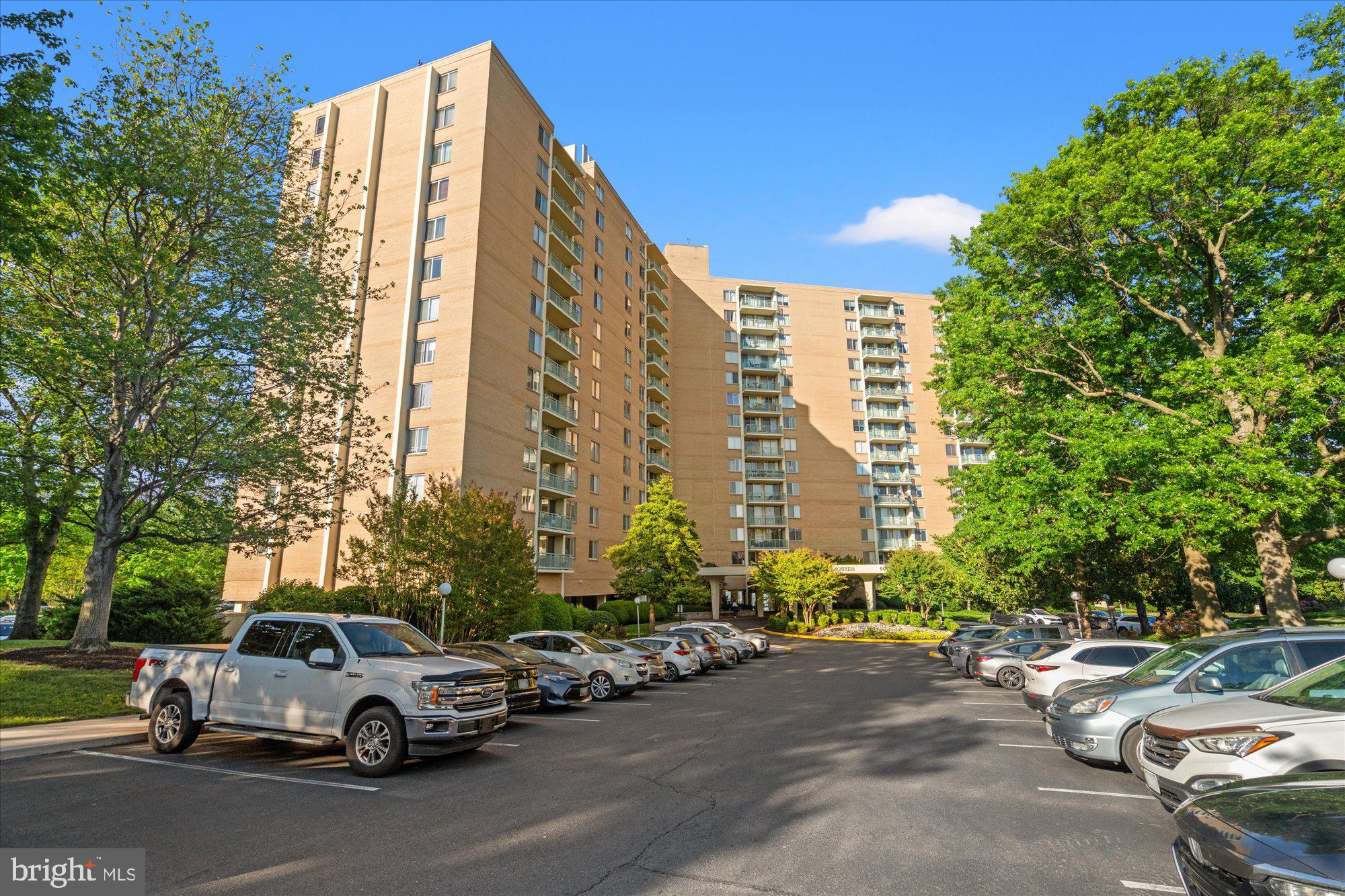 501 SLATERS LANE 611
