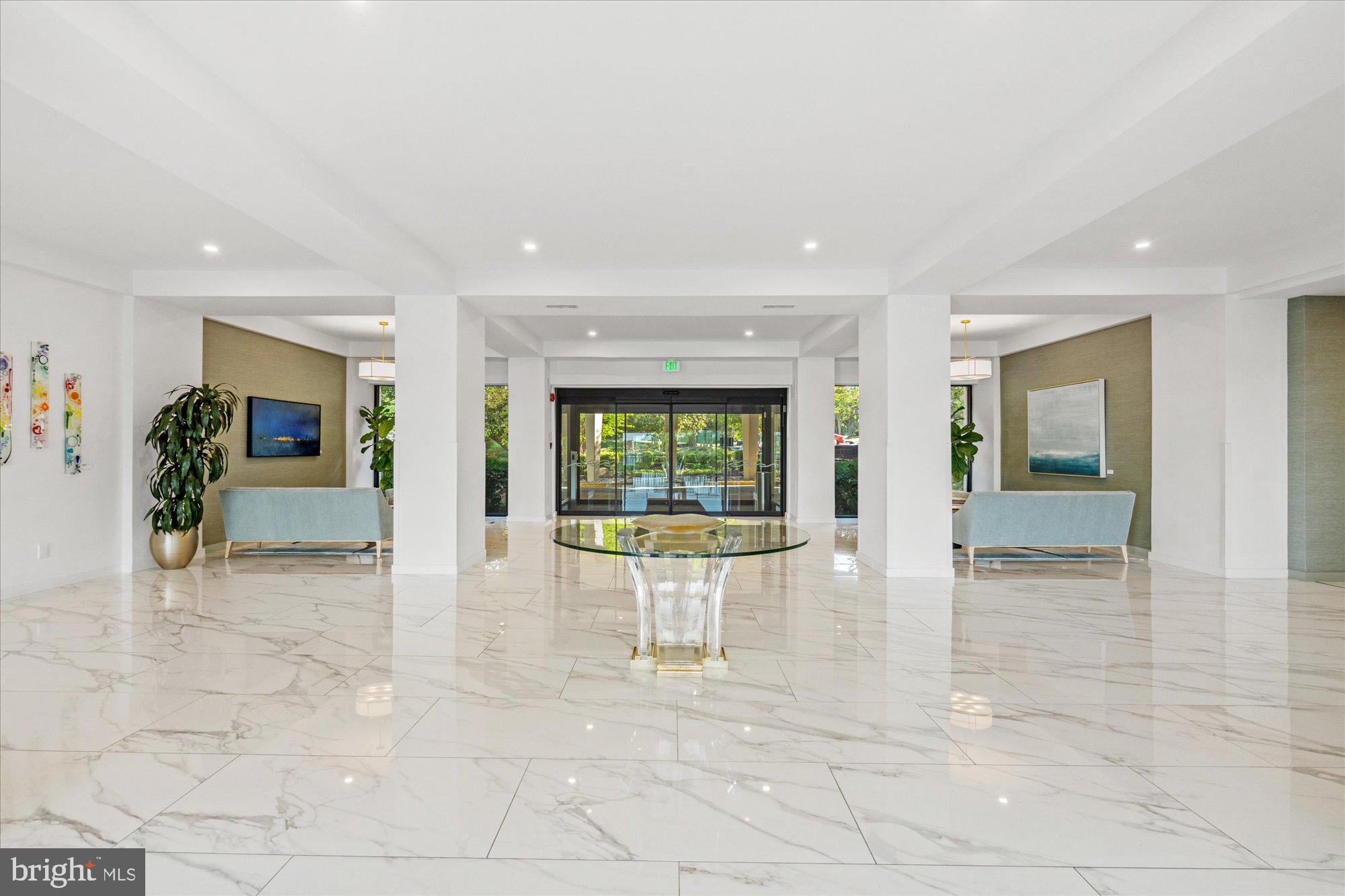 501 SLATERS LANE 611