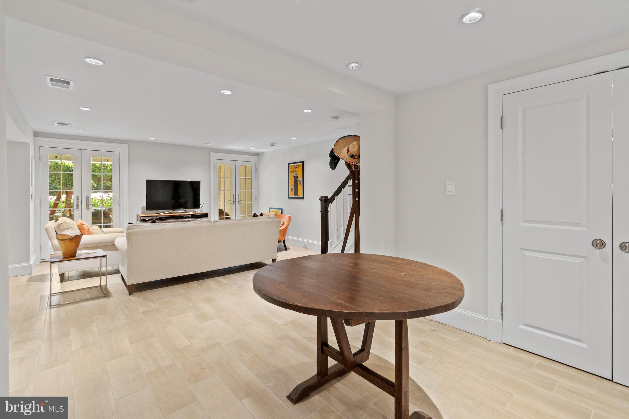 GEORGETOWN - Residential