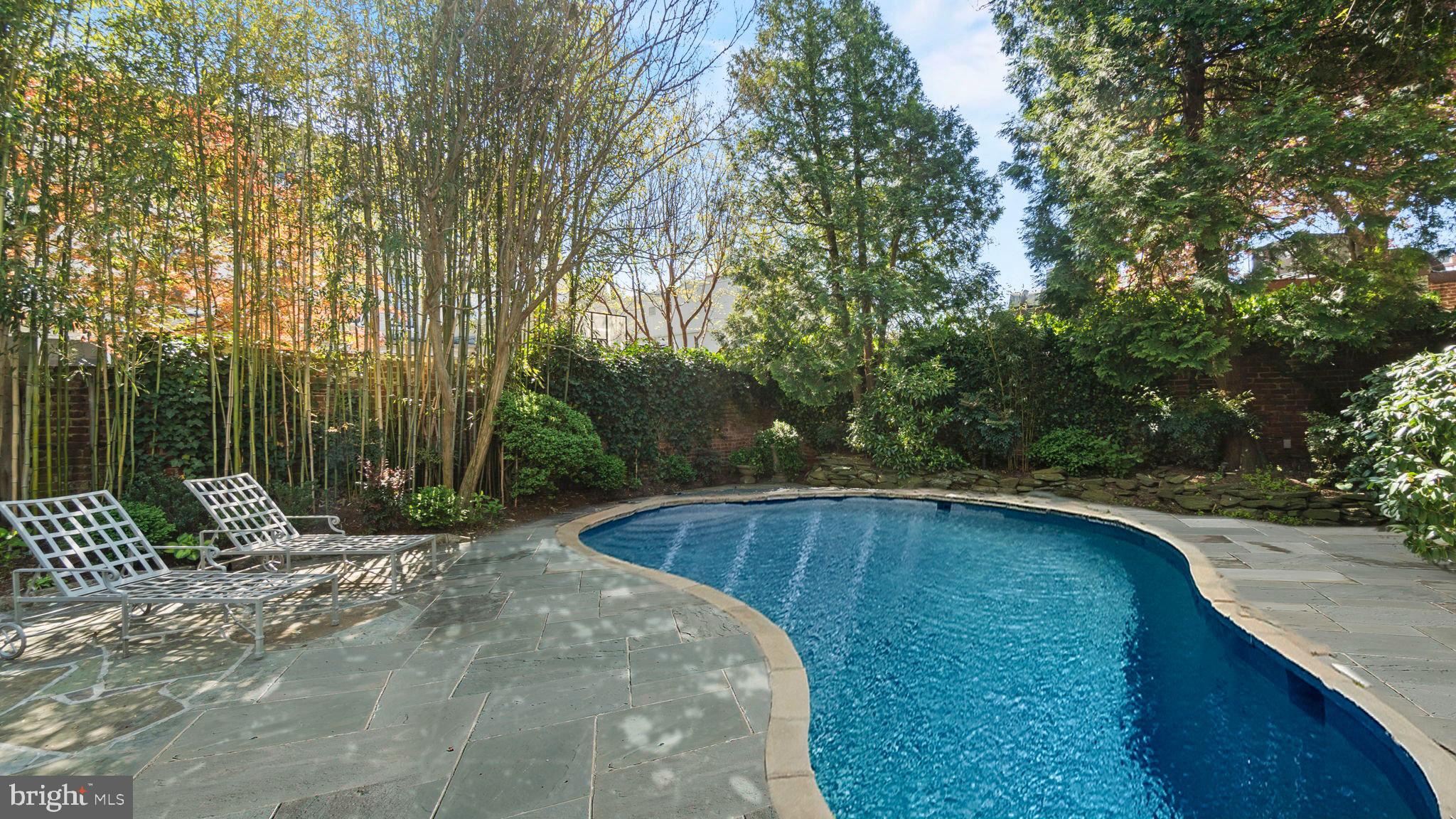 GEORGETOWN - Residential