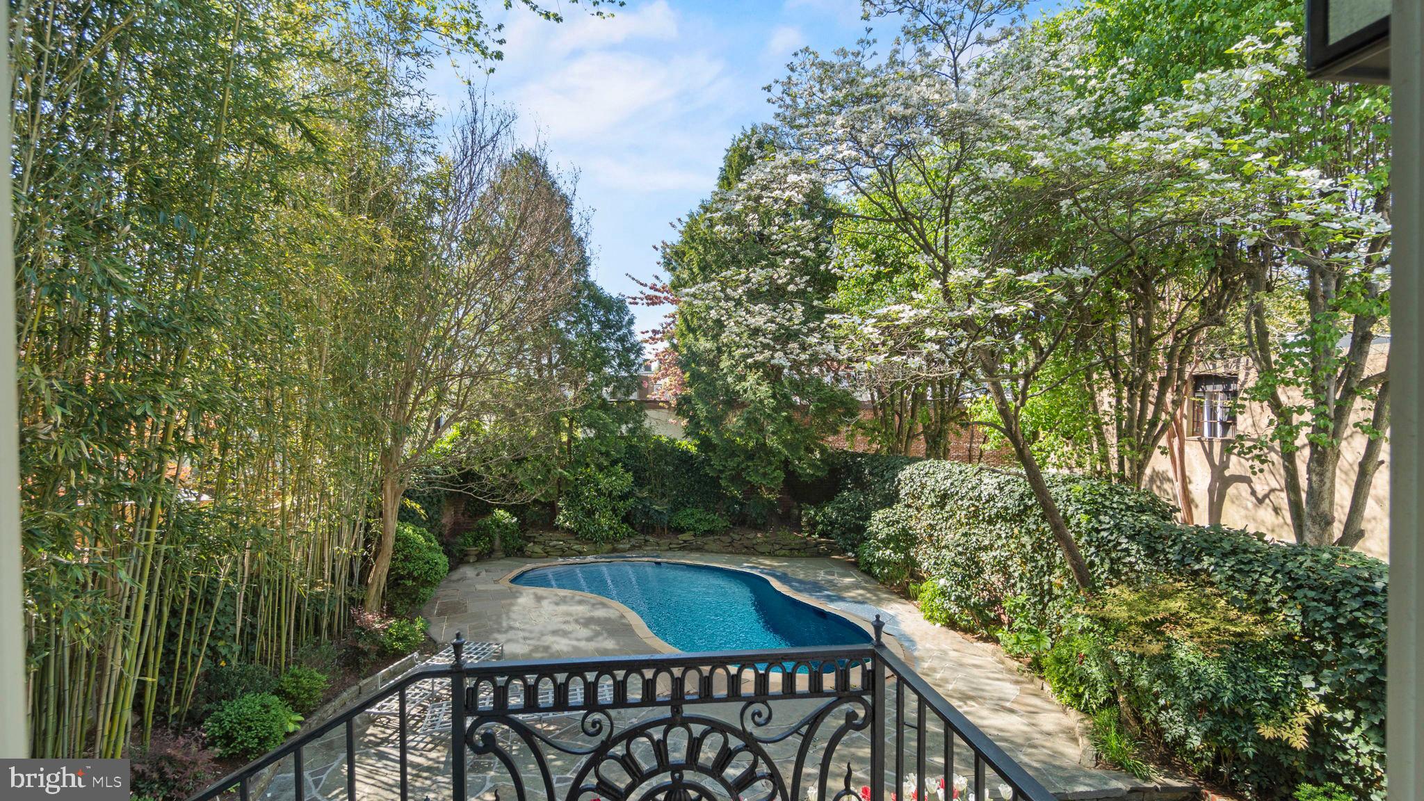 GEORGETOWN - Residential