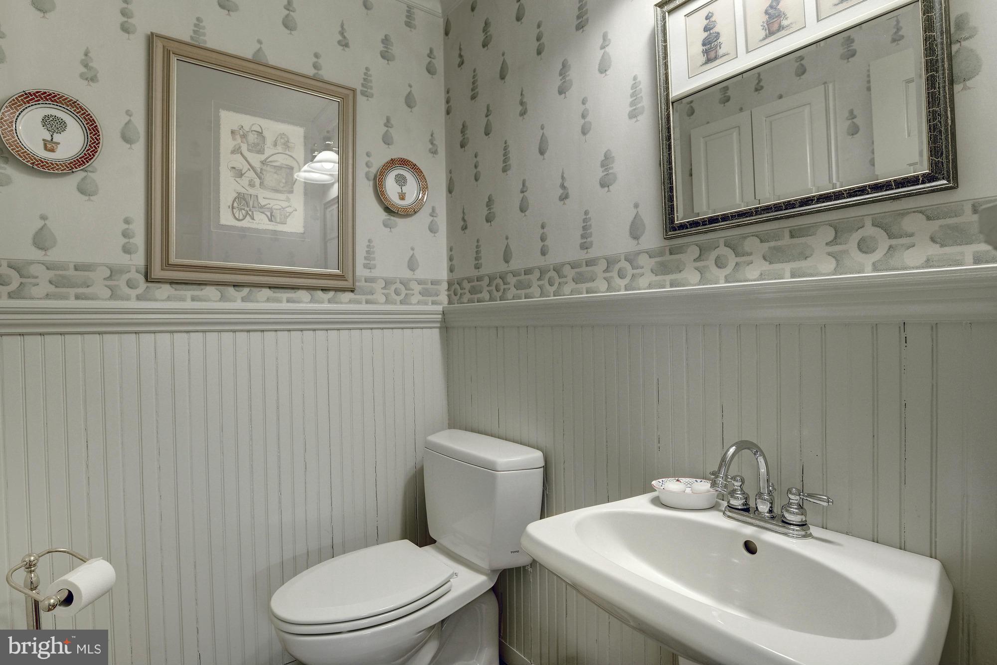 CARDEROCK SPRINGS - Residential