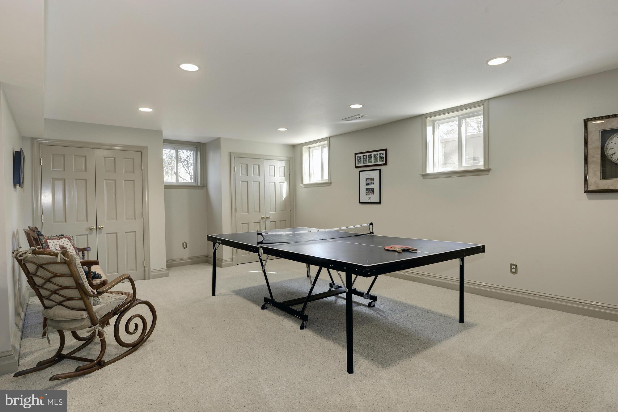 CARDEROCK SPRINGS - Residential