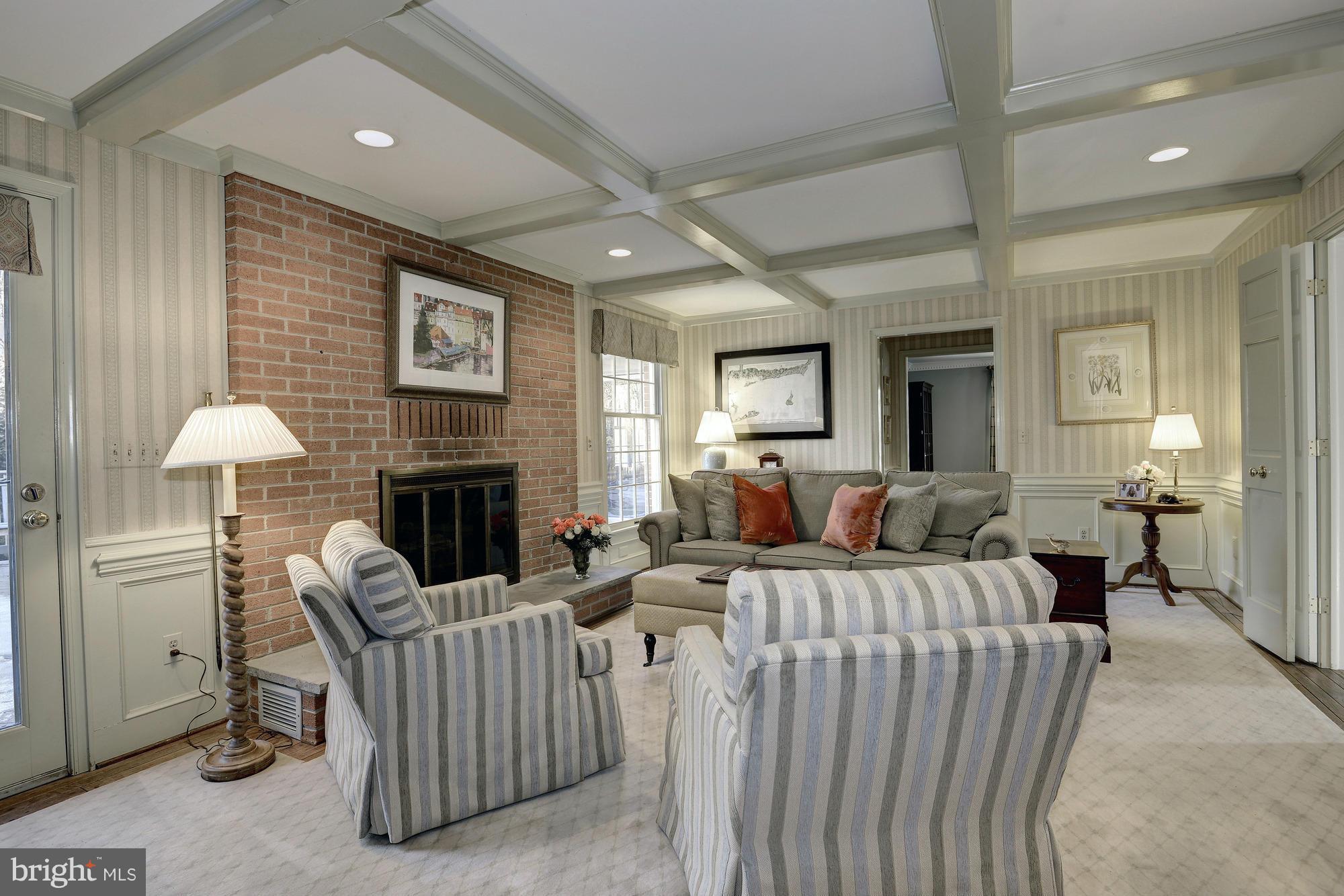 CARDEROCK SPRINGS - Residential