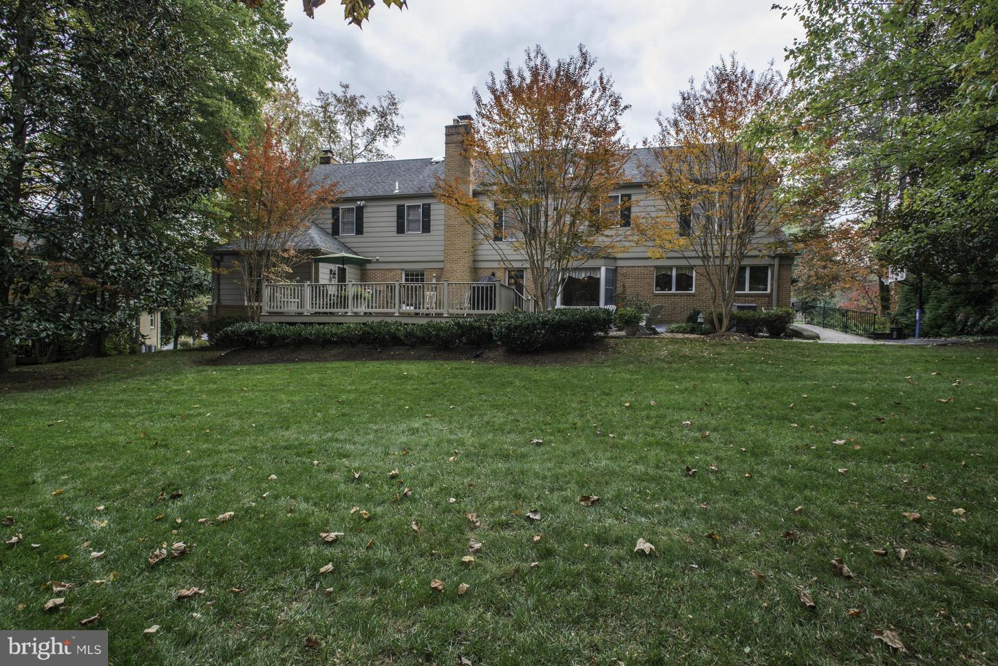 CARDEROCK SPRINGS - Residential