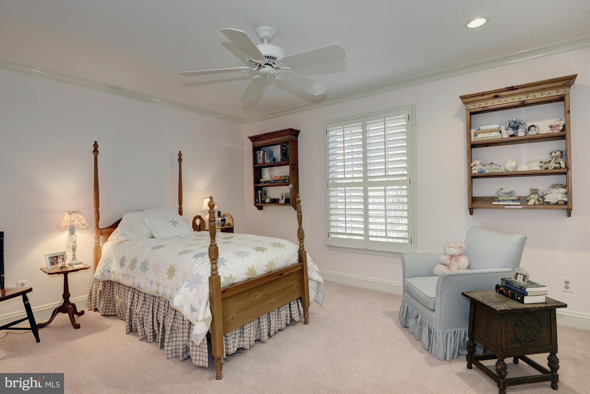 CARDEROCK SPRINGS - Residential