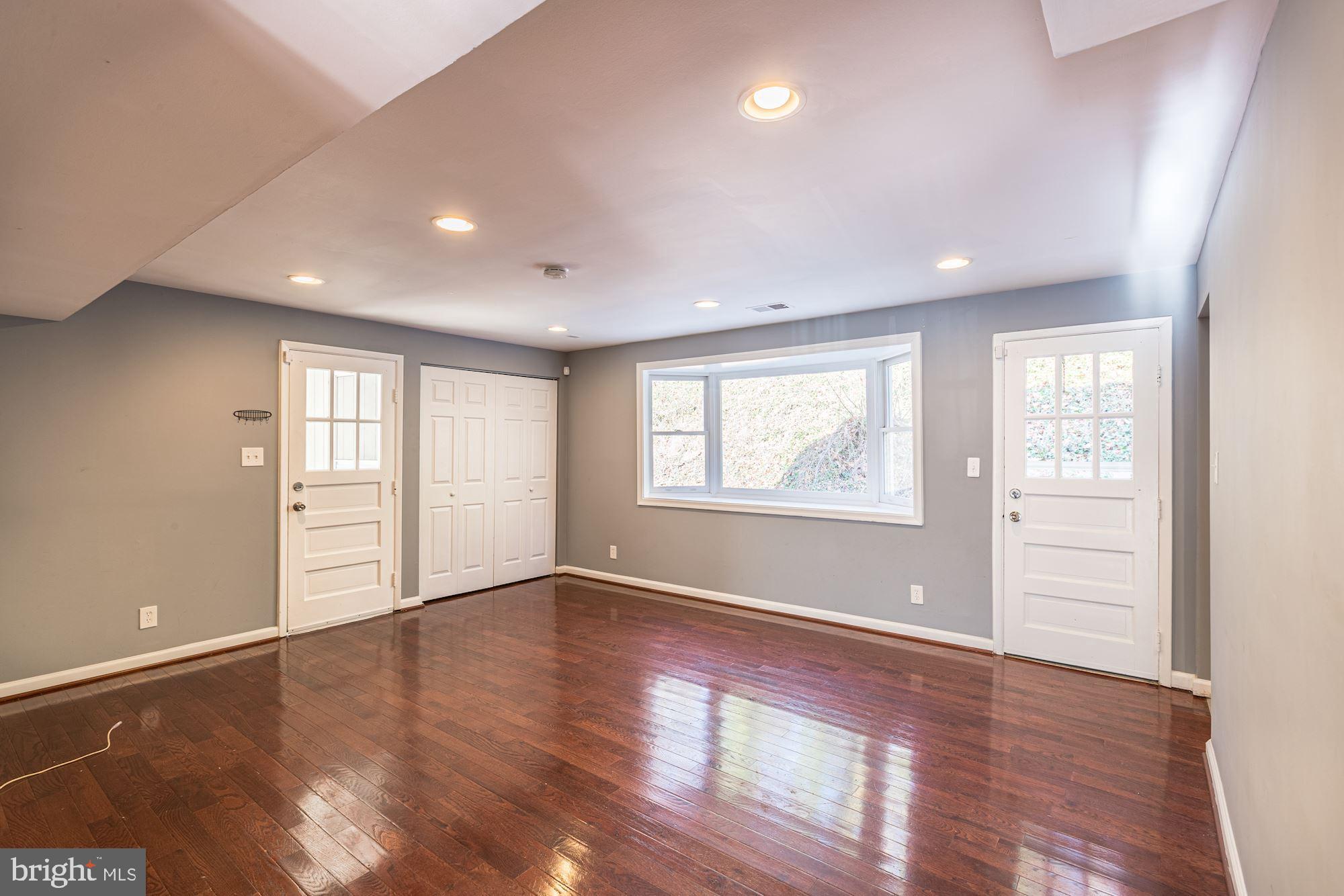 FOREST KNOLLS 01 - Residential