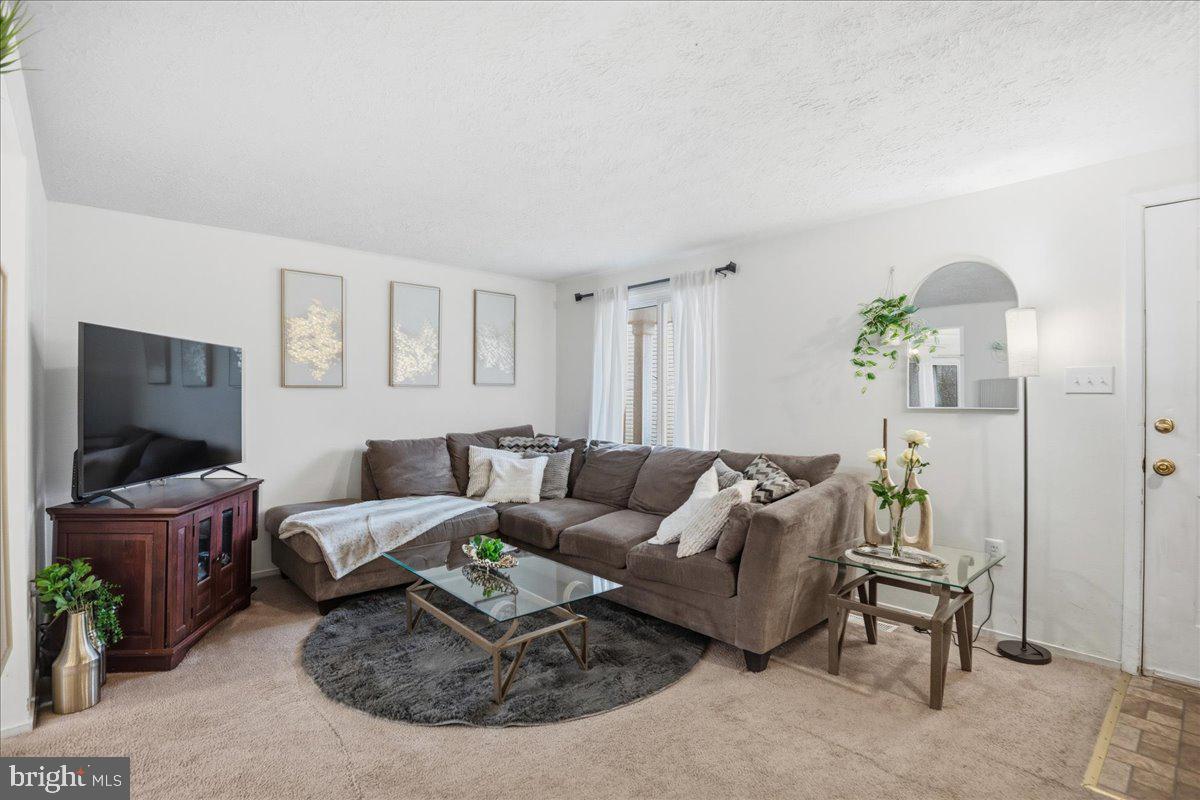 CALVERT TOWNE TOWNHOUSES - Residential