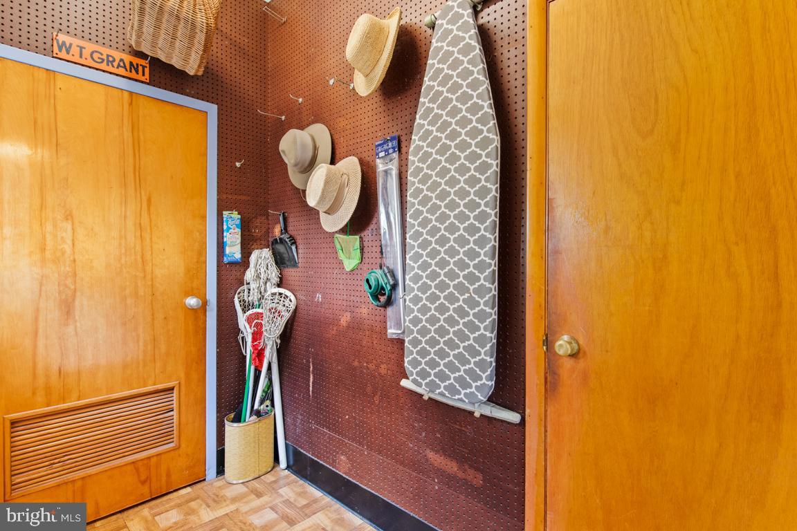 GREEN ACRES - Residential