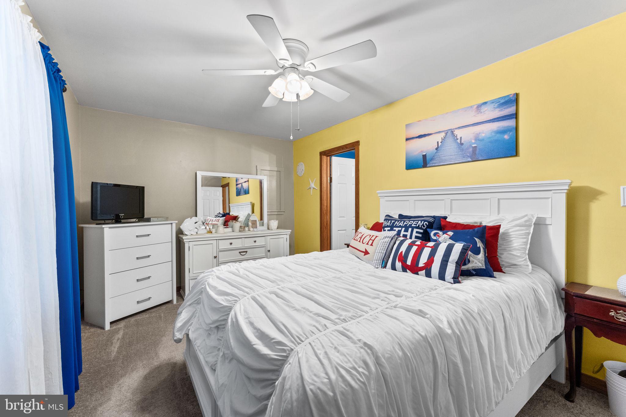 BAY QUARTER SHORES - Residential