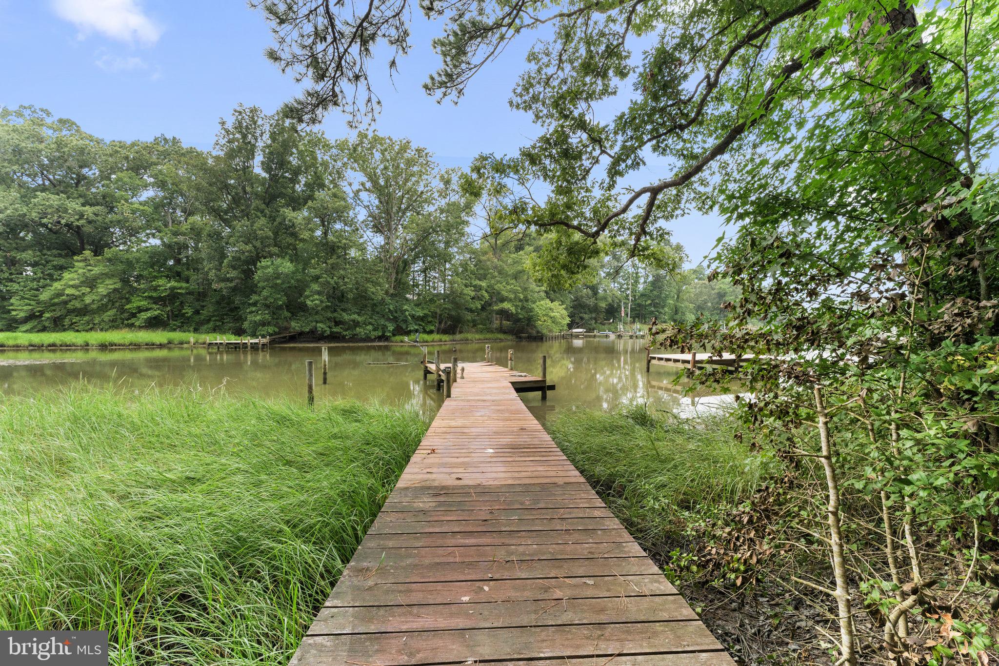 BAY QUARTER SHORES - Residential