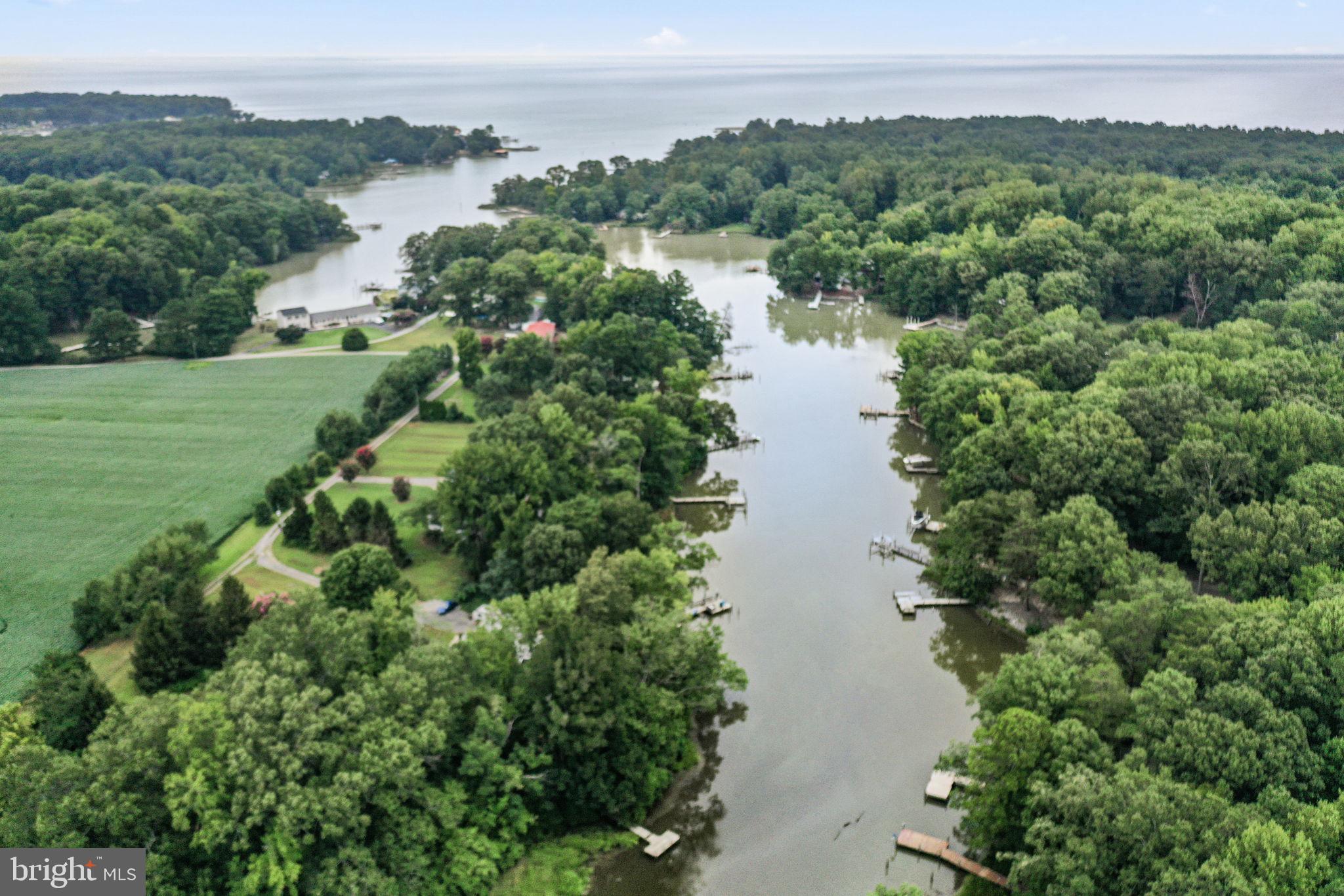 BAY QUARTER SHORES - Residential
