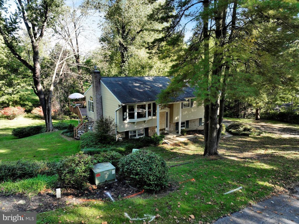 Photo of 61 CAMBRIDGE DR, CONESTOGA, PA 17516 (MLS # PALA2026452)