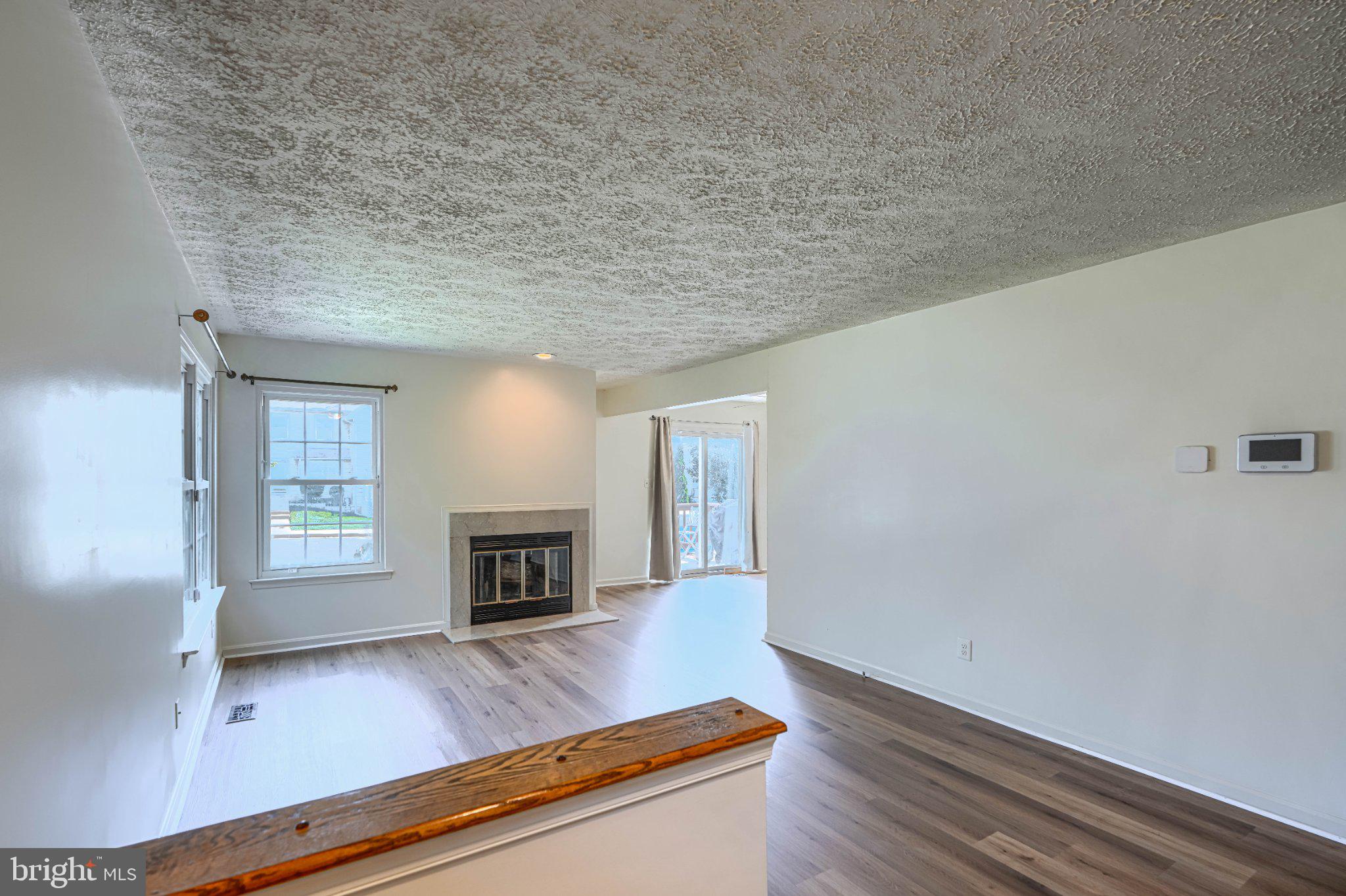 412 DARBY LANE