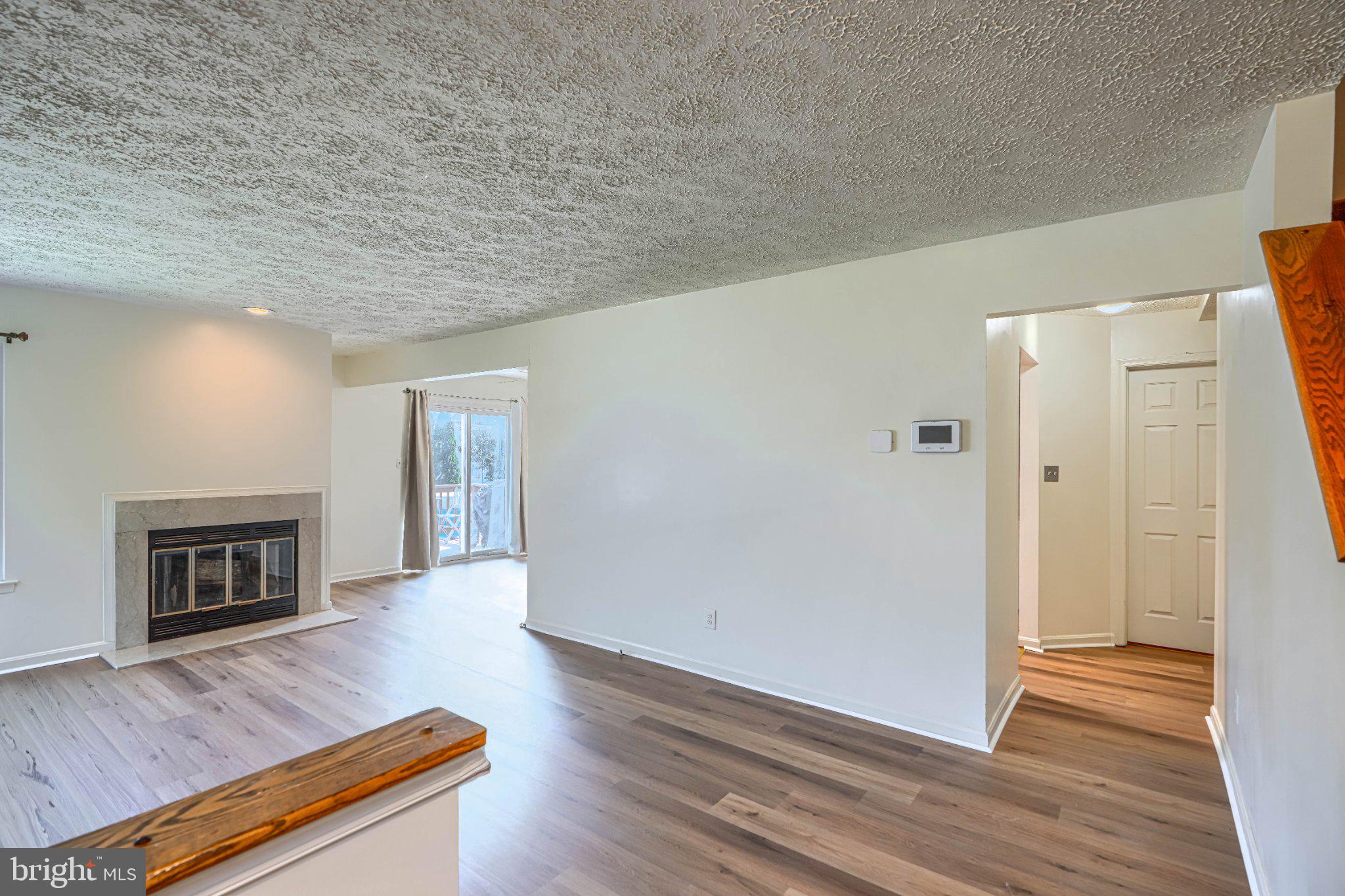 412 DARBY LANE