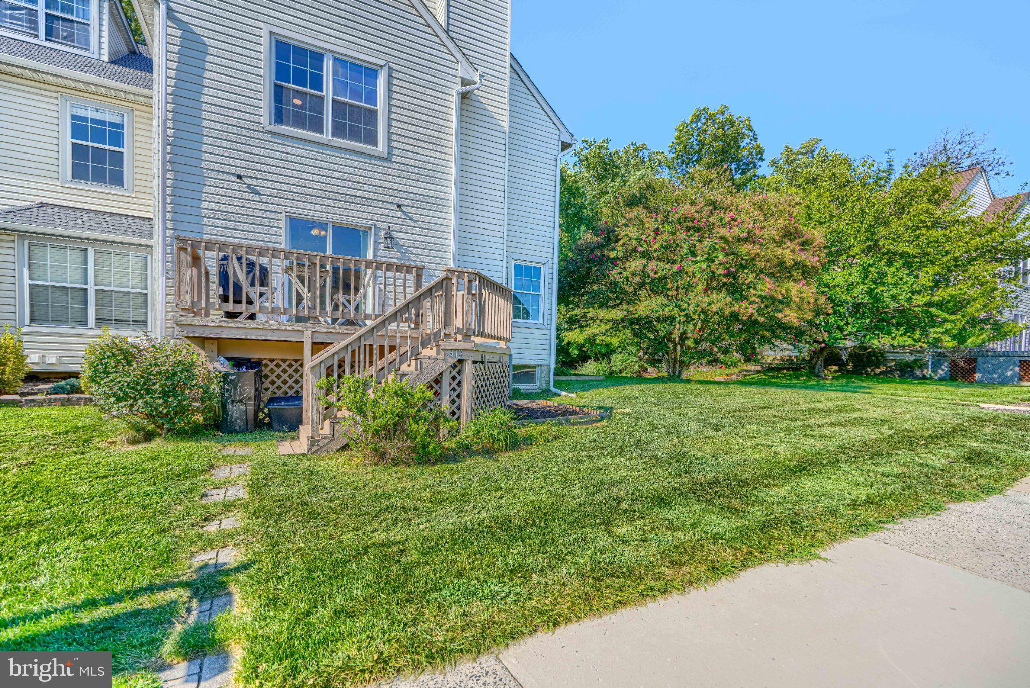 412 DARBY LANE