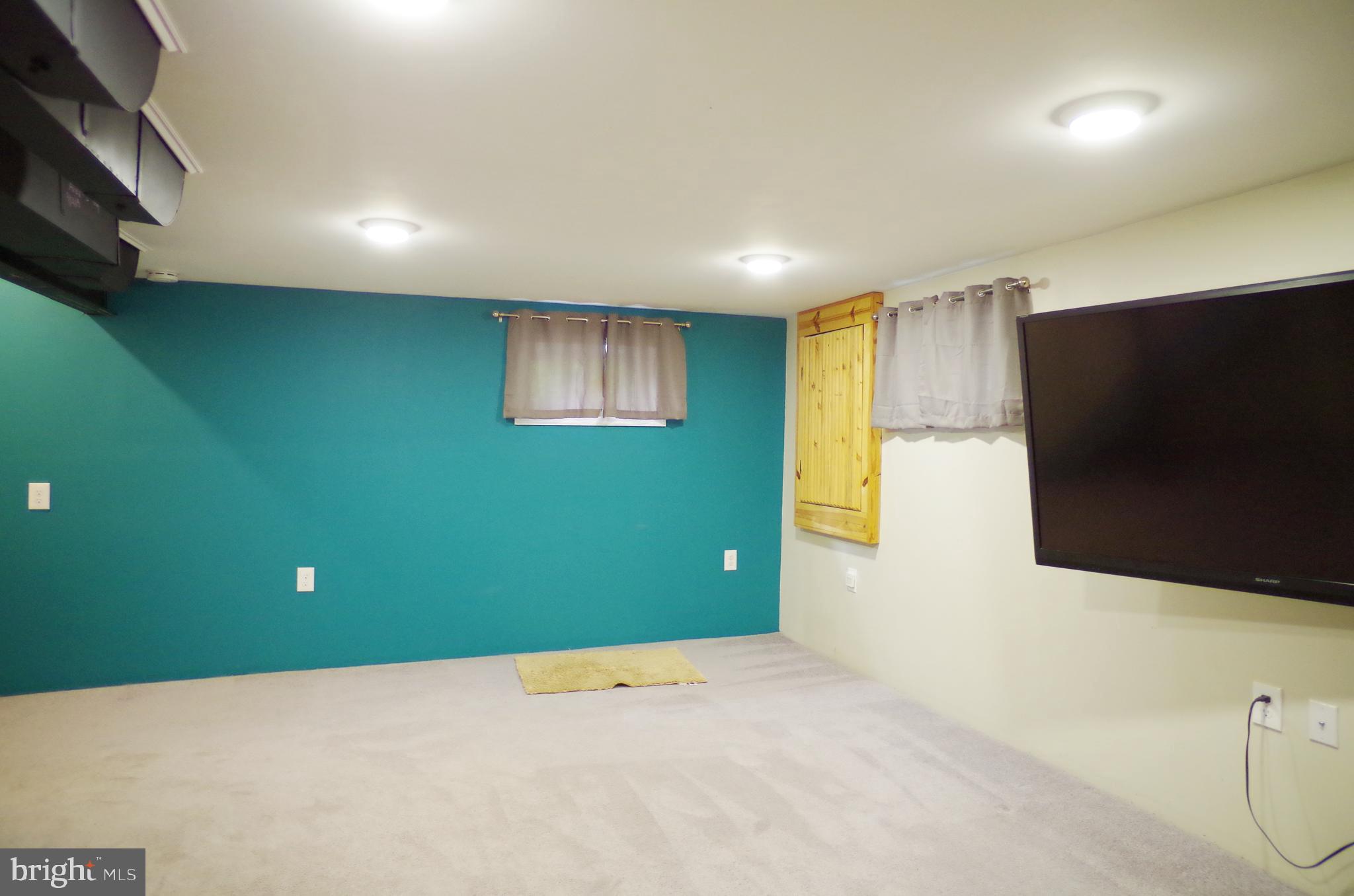 CHURCH COURTS - Residential Lease