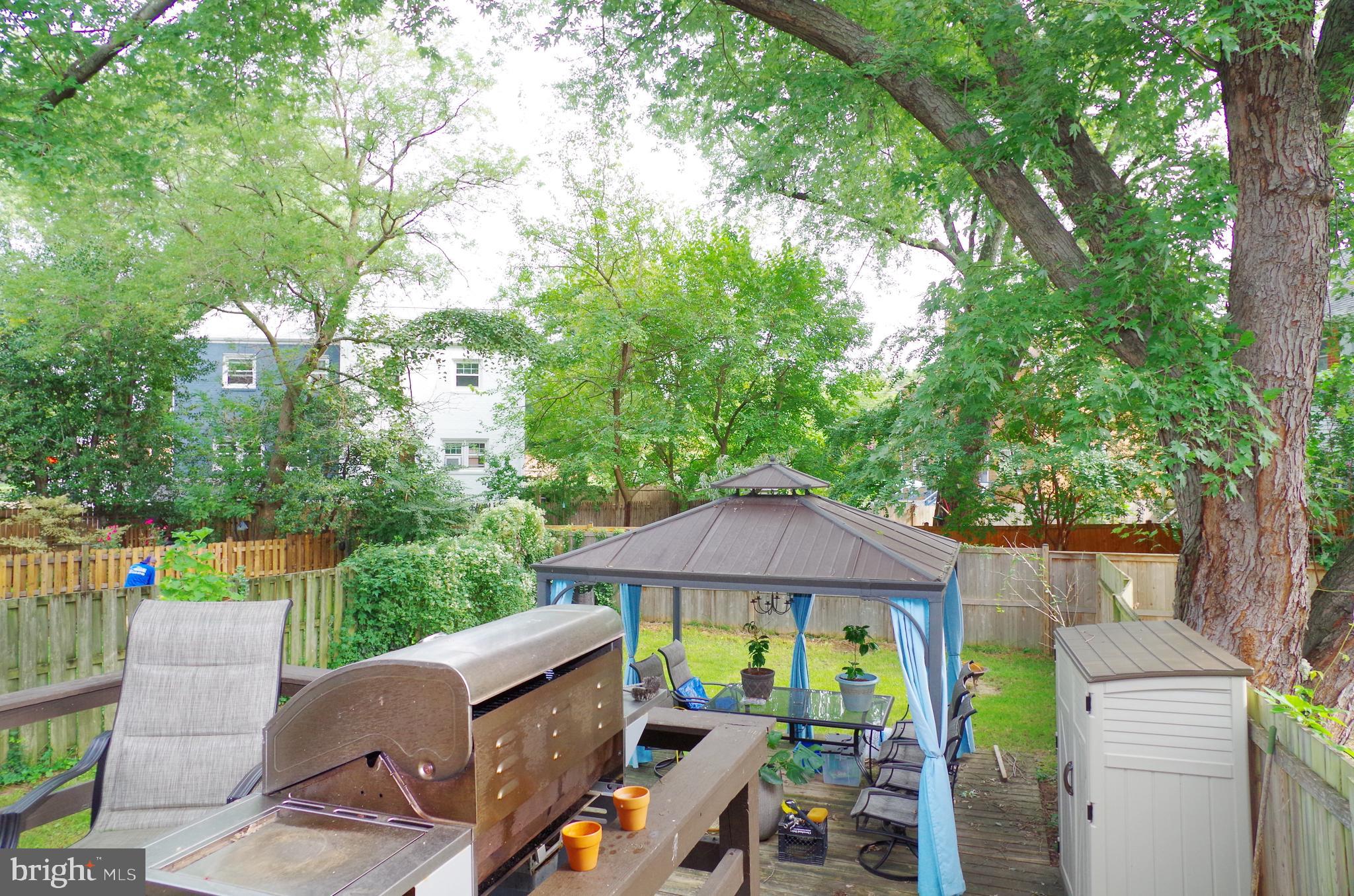 CHURCH COURTS - Residential Lease