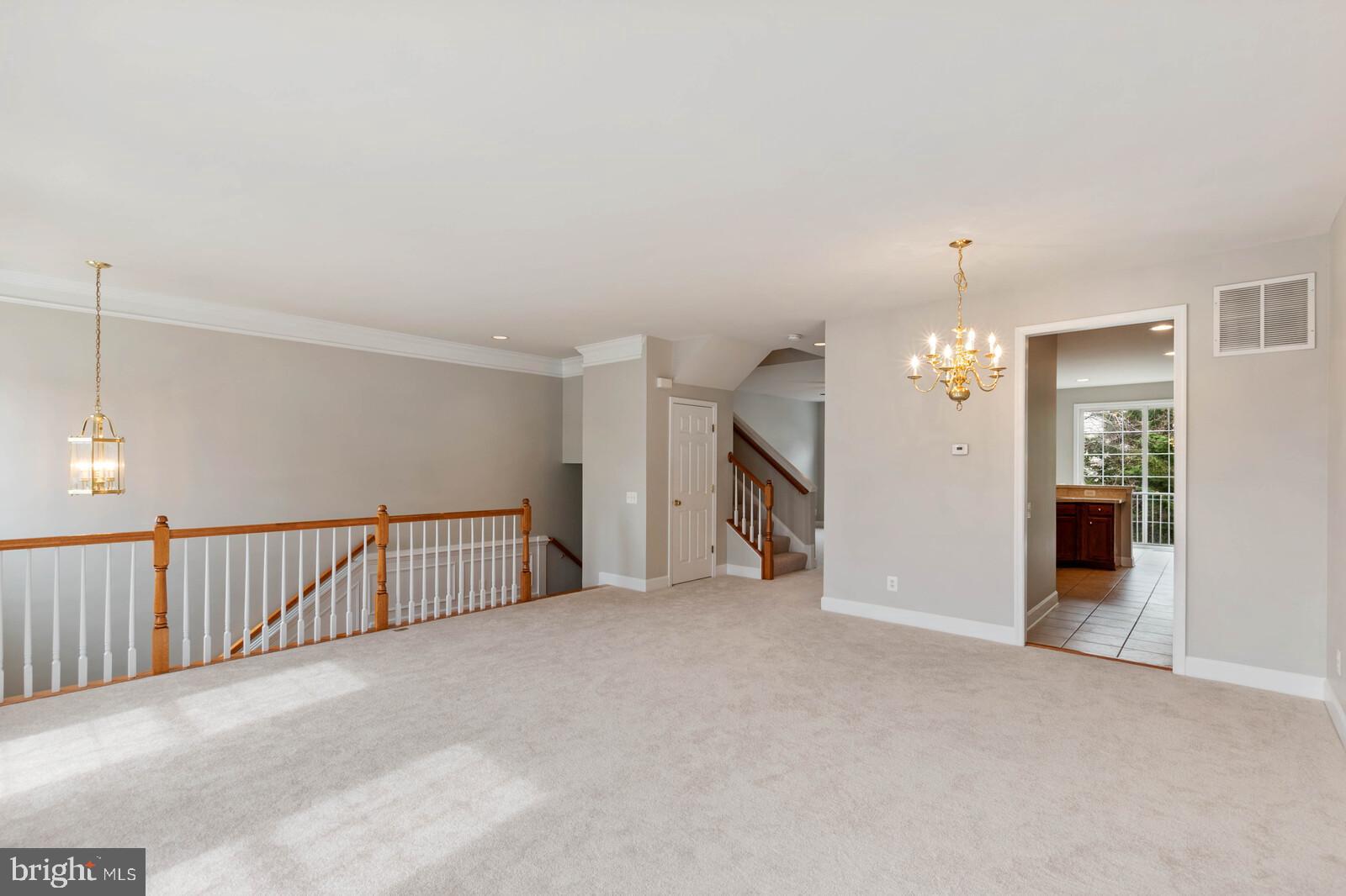 LAUREL RIDGE CROSSING - Residential