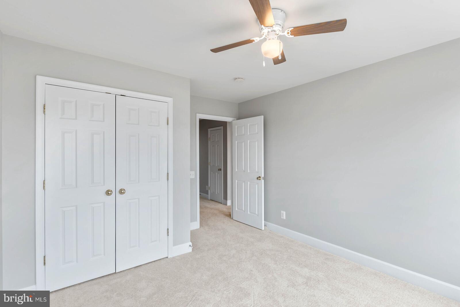 LAUREL RIDGE CROSSING - Residential