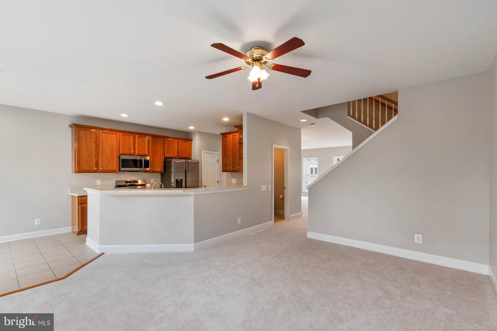 LAUREL RIDGE CROSSING - Residential