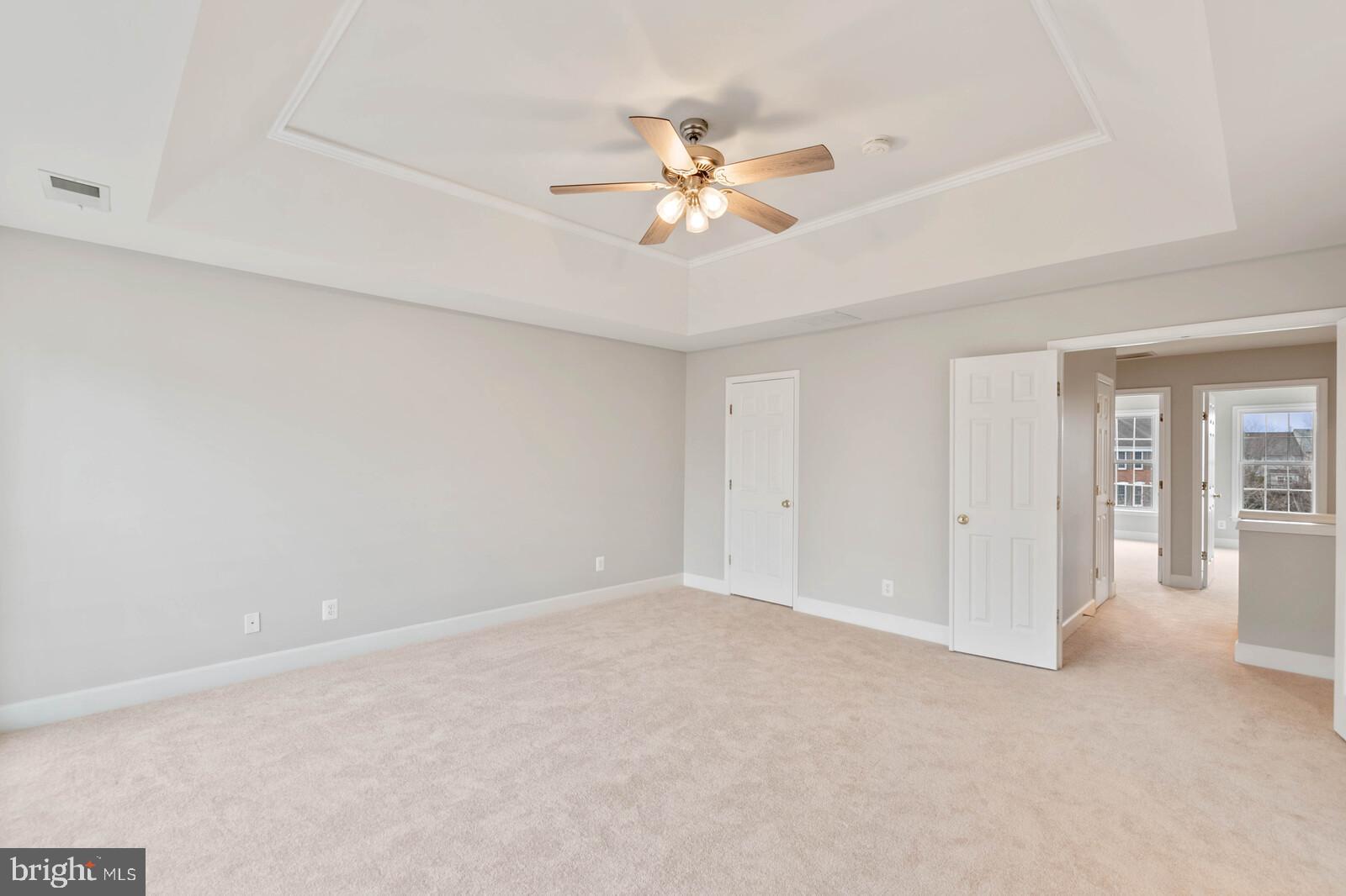 LAUREL RIDGE CROSSING - Residential