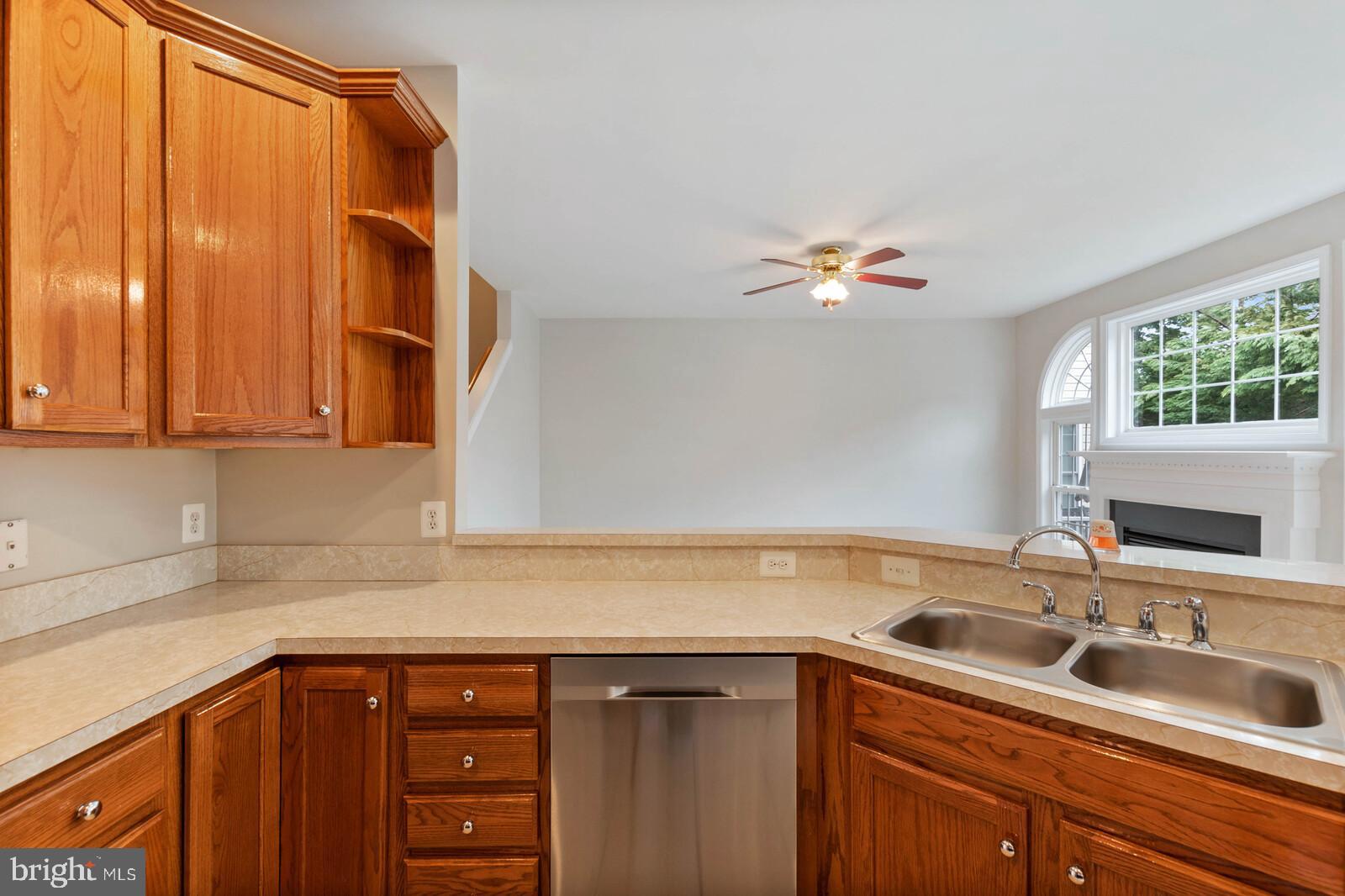 LAUREL RIDGE CROSSING - Residential