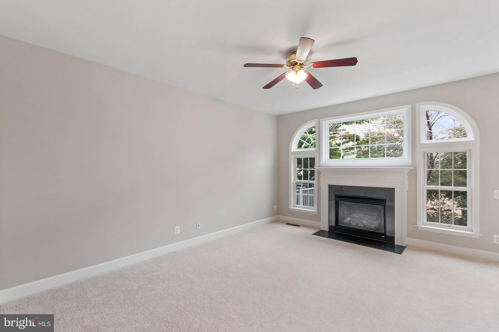 LAUREL RIDGE CROSSING - Residential