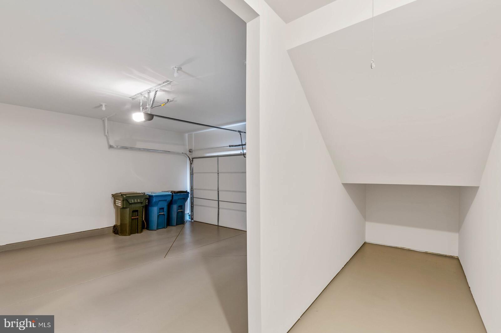 LAUREL RIDGE CROSSING - Residential