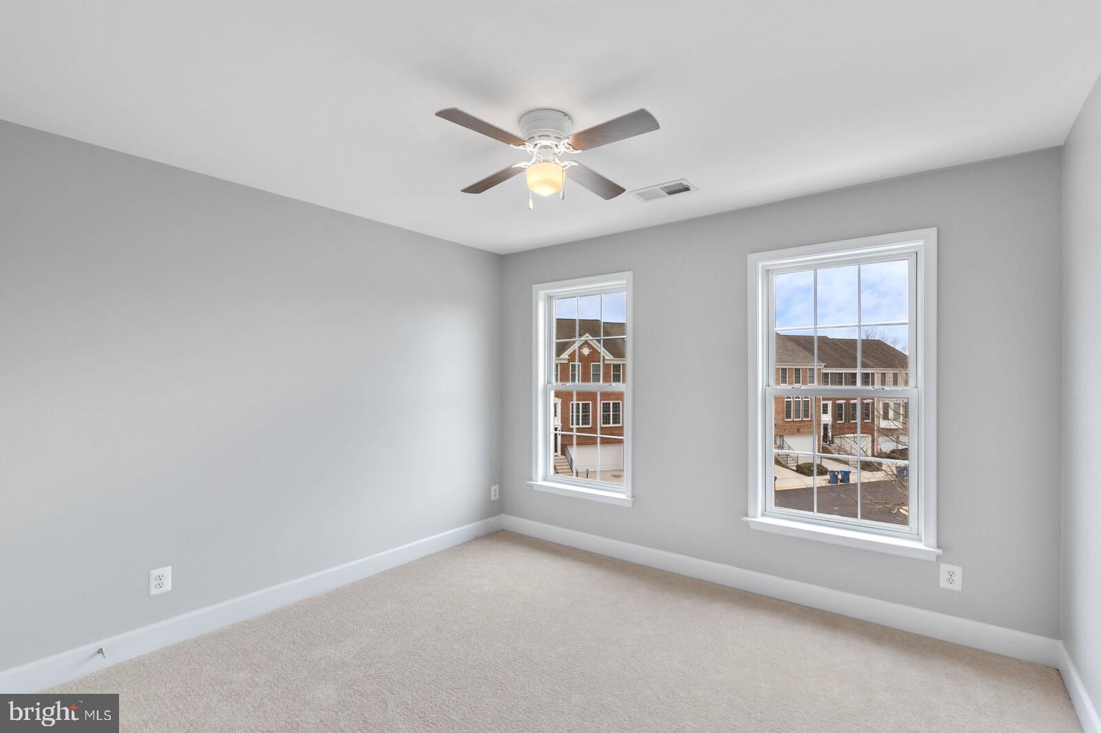 LAUREL RIDGE CROSSING - Residential