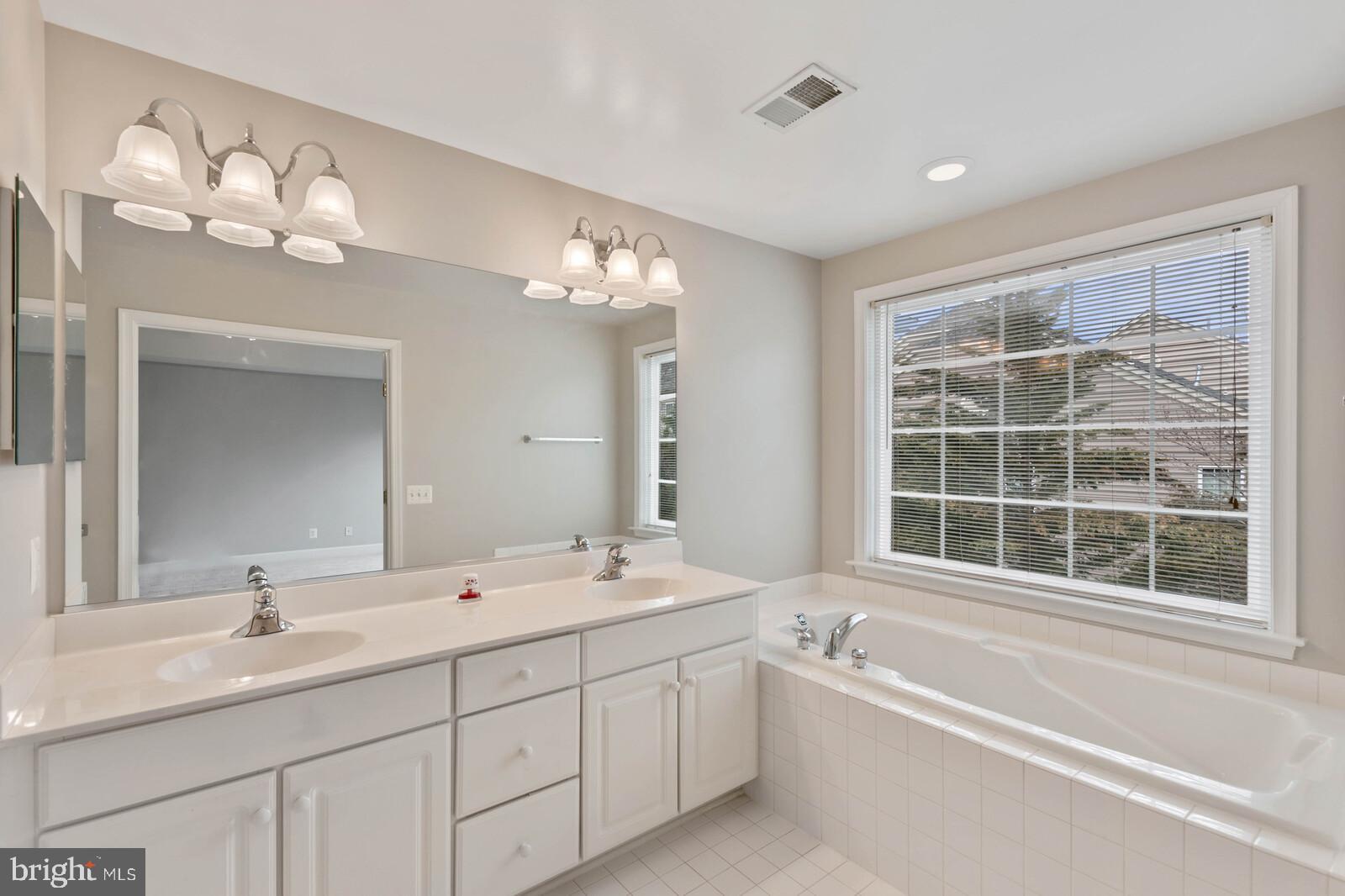 LAUREL RIDGE CROSSING - Residential