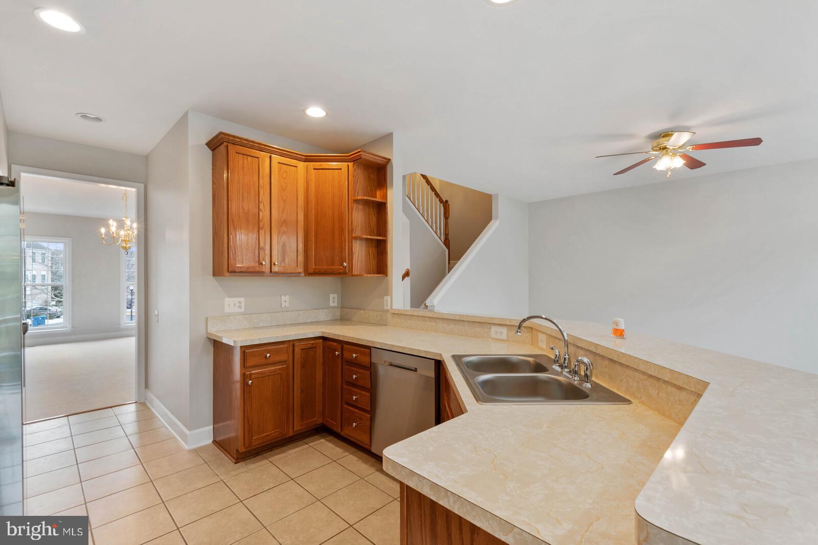 LAUREL RIDGE CROSSING - Residential