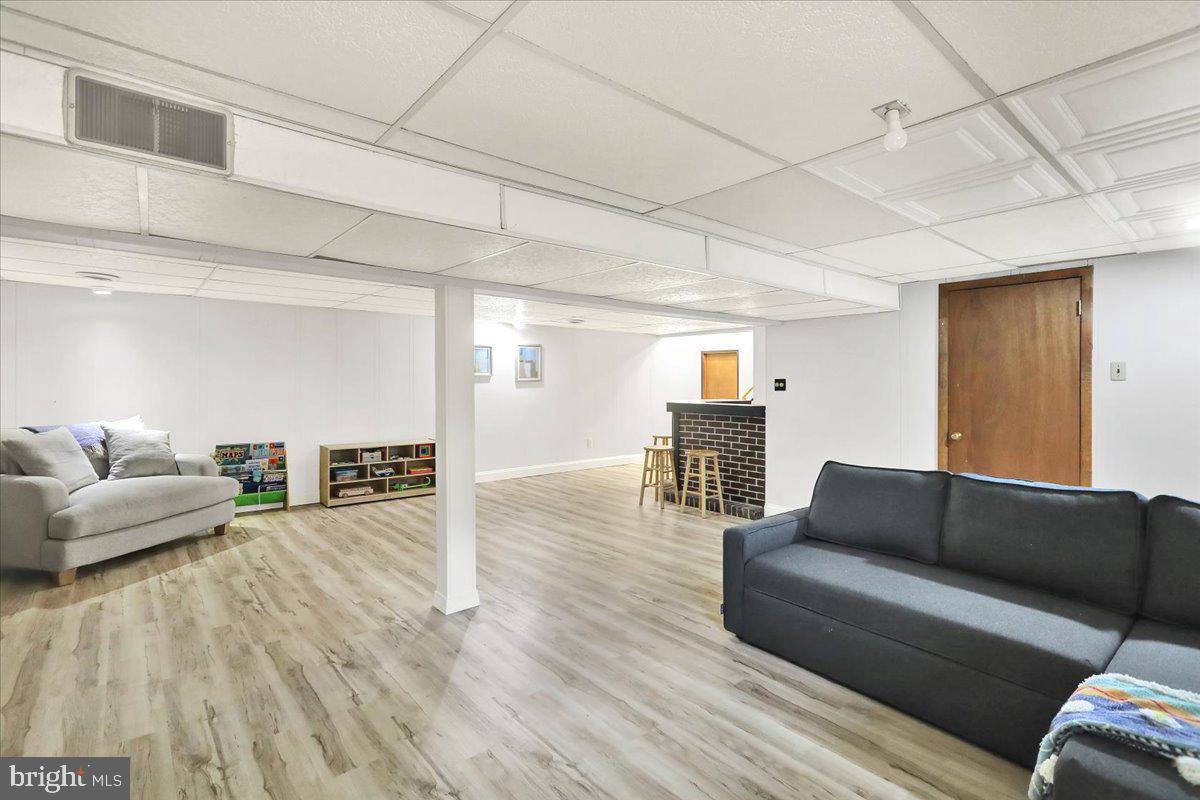 WELLINGTON DOWNES - Residential