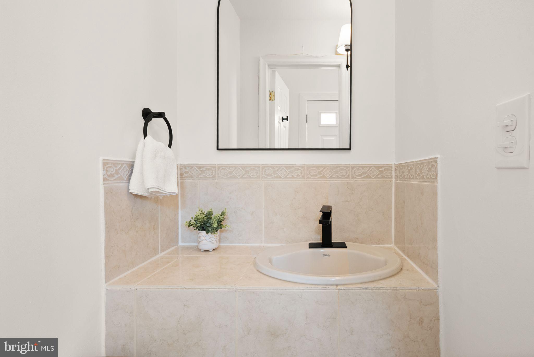 HUNTERS SQUARE - Residential