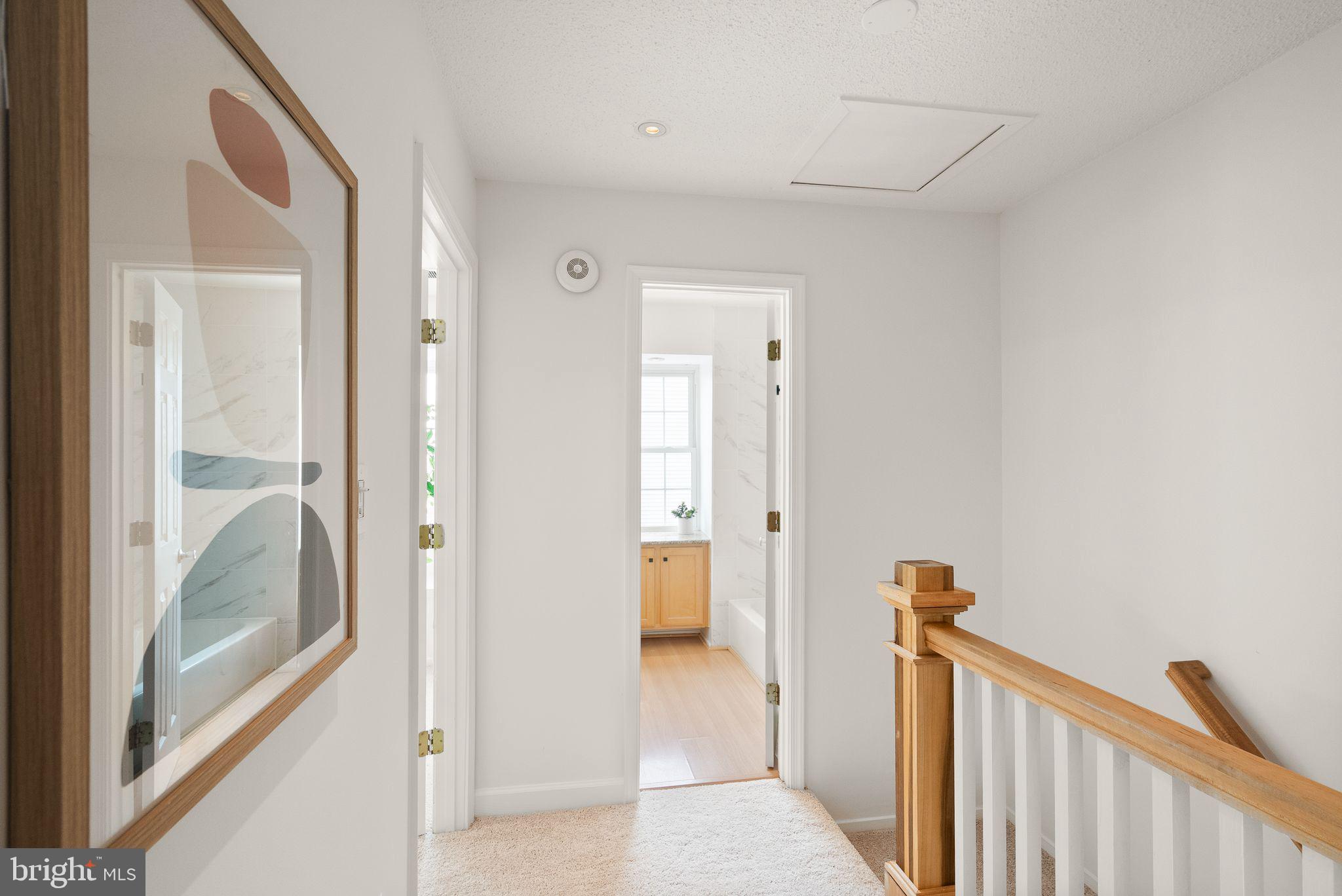 HUNTERS SQUARE - Residential