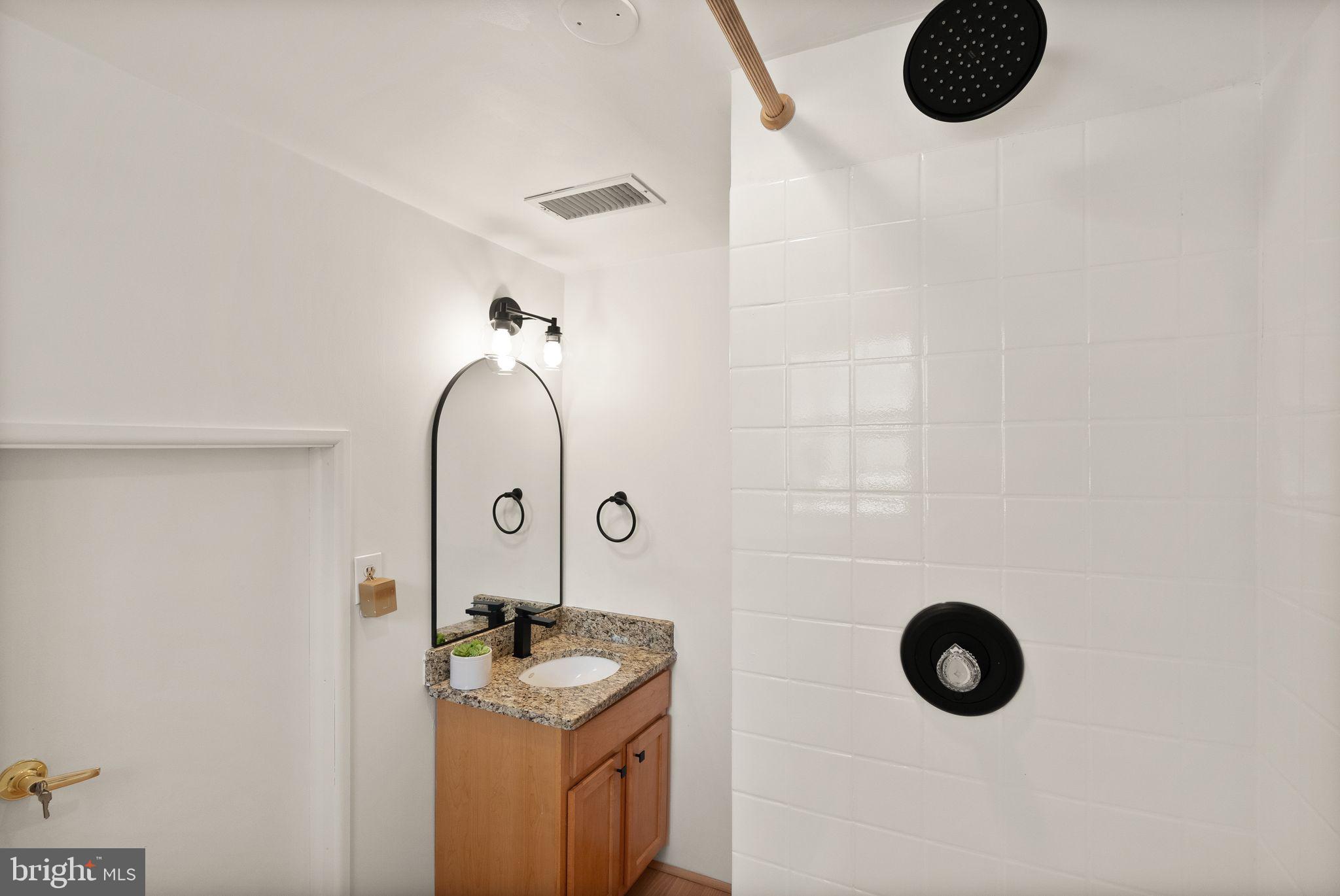 HUNTERS SQUARE - Residential