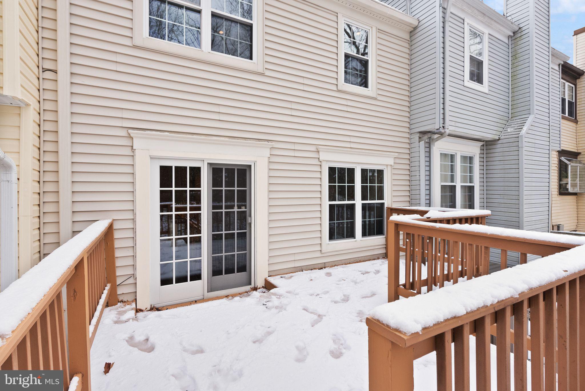 HUNTERS SQUARE - Residential