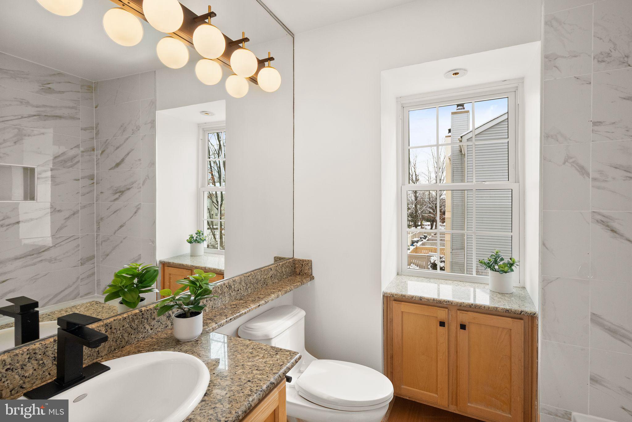 HUNTERS SQUARE - Residential