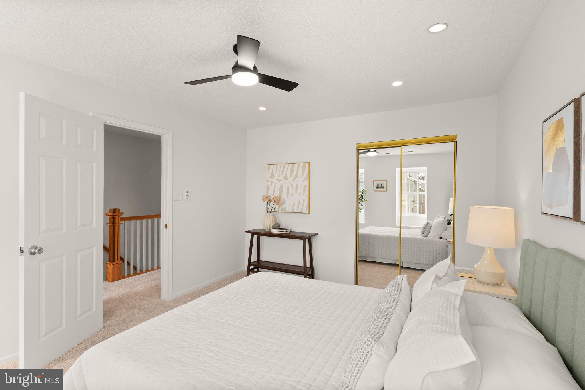 HUNTERS SQUARE - Residential