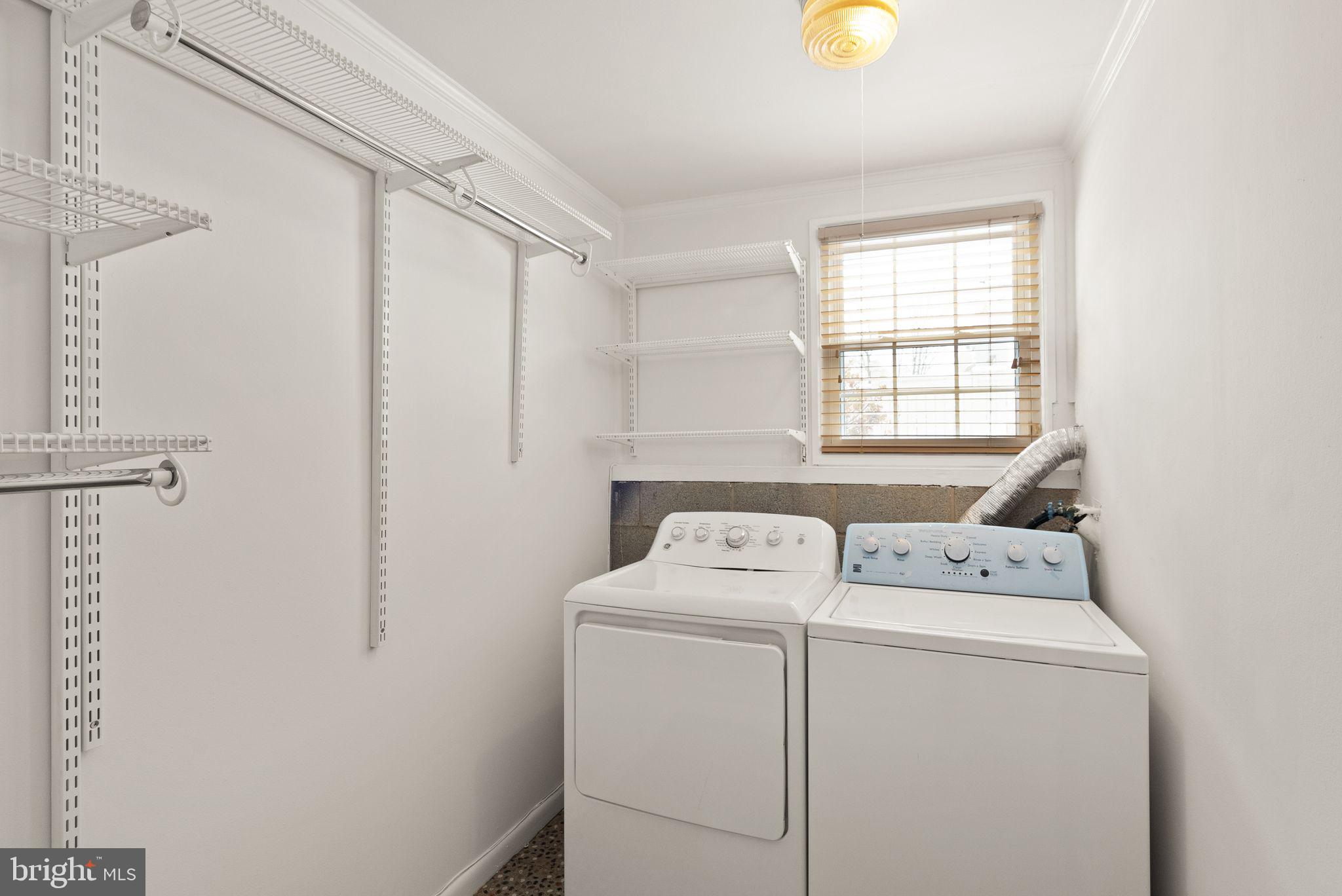 HUNTERS SQUARE - Residential