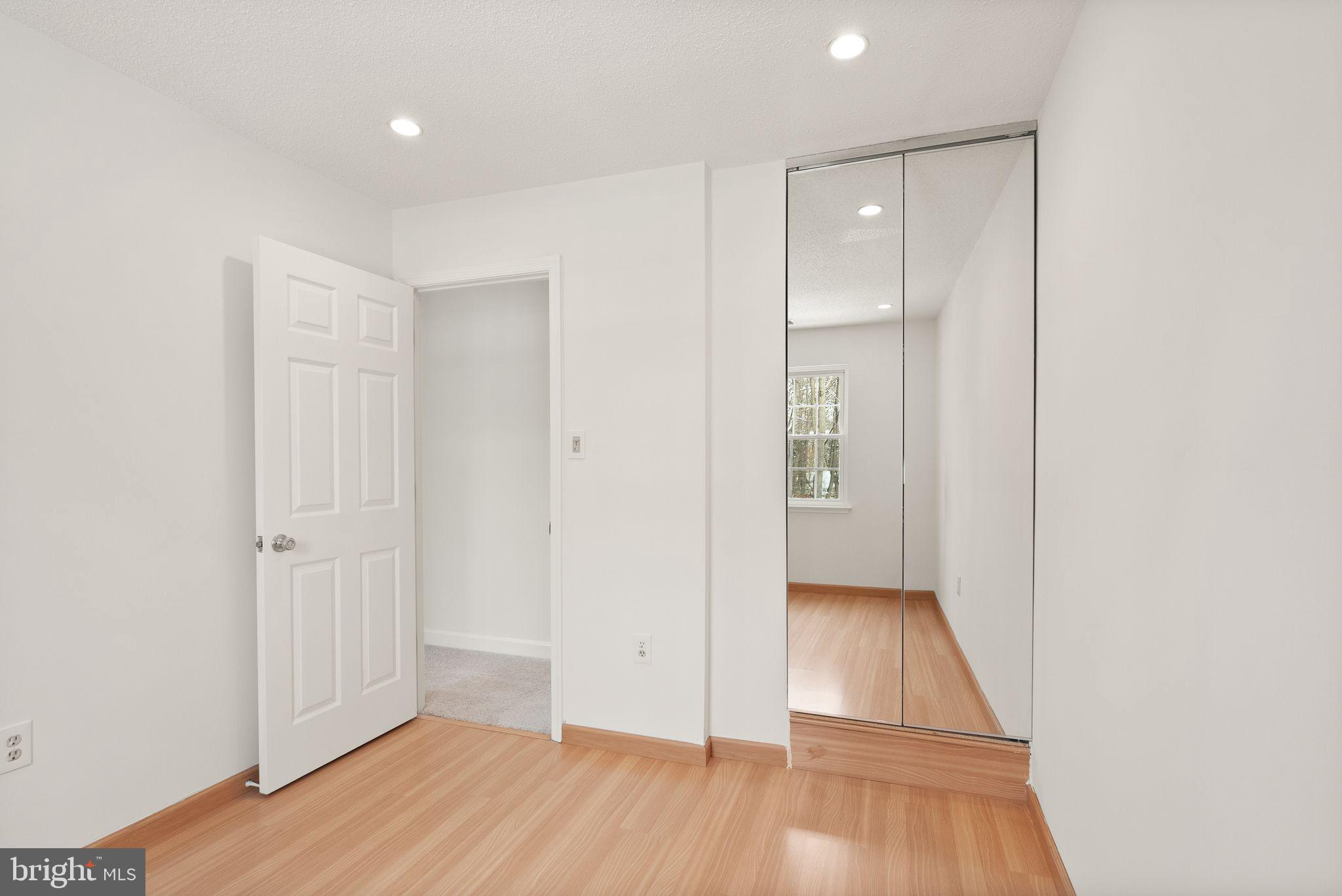 HUNTERS SQUARE - Residential