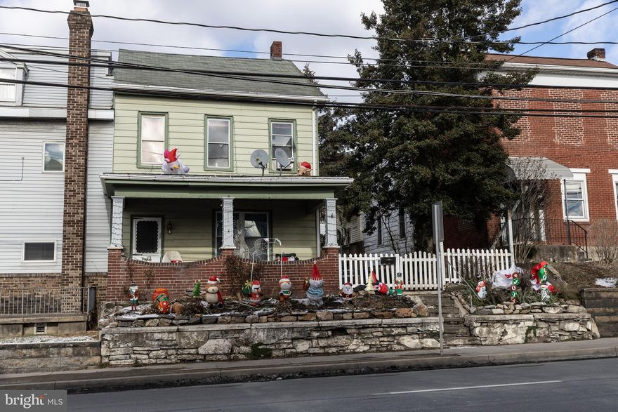 4 Bedroom, 2 Bathroom Home in Schuylkill Haven, PA.  Tenant occupied.  Gas and electric heat.  Cash sales only.  Sold as-is.  Call for more info.