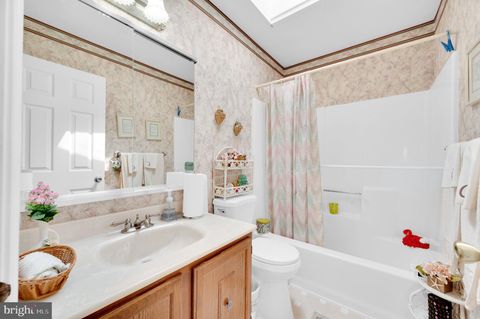 Tiny photo for 313 Concord Court, LITTLE EGG HARBOR TWP, NJ 08087 (MLS # NJOC2041760)