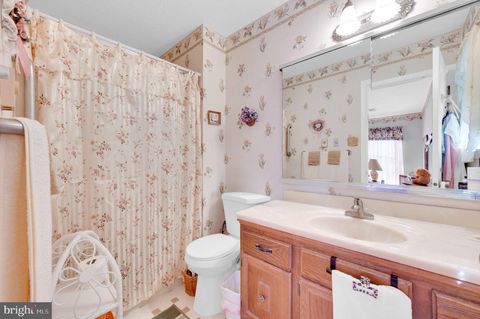 Tiny photo for 313 Concord Court, LITTLE EGG HARBOR TWP, NJ 08087 (MLS # NJOC2041760)